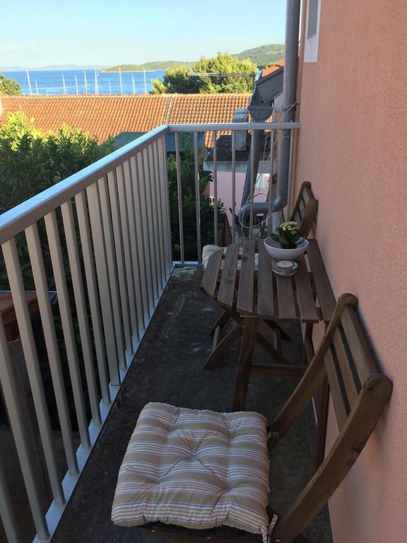Centre Apartment Божава Экстерьер фото